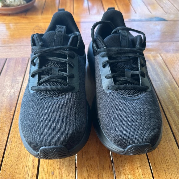 Under Armour sneakers - Picture 2 of 3